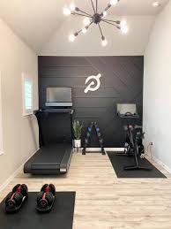 Example of turning a small space into a home gym
