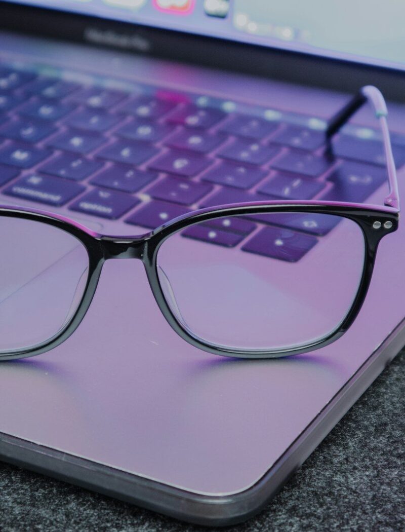blue light blocking glasses